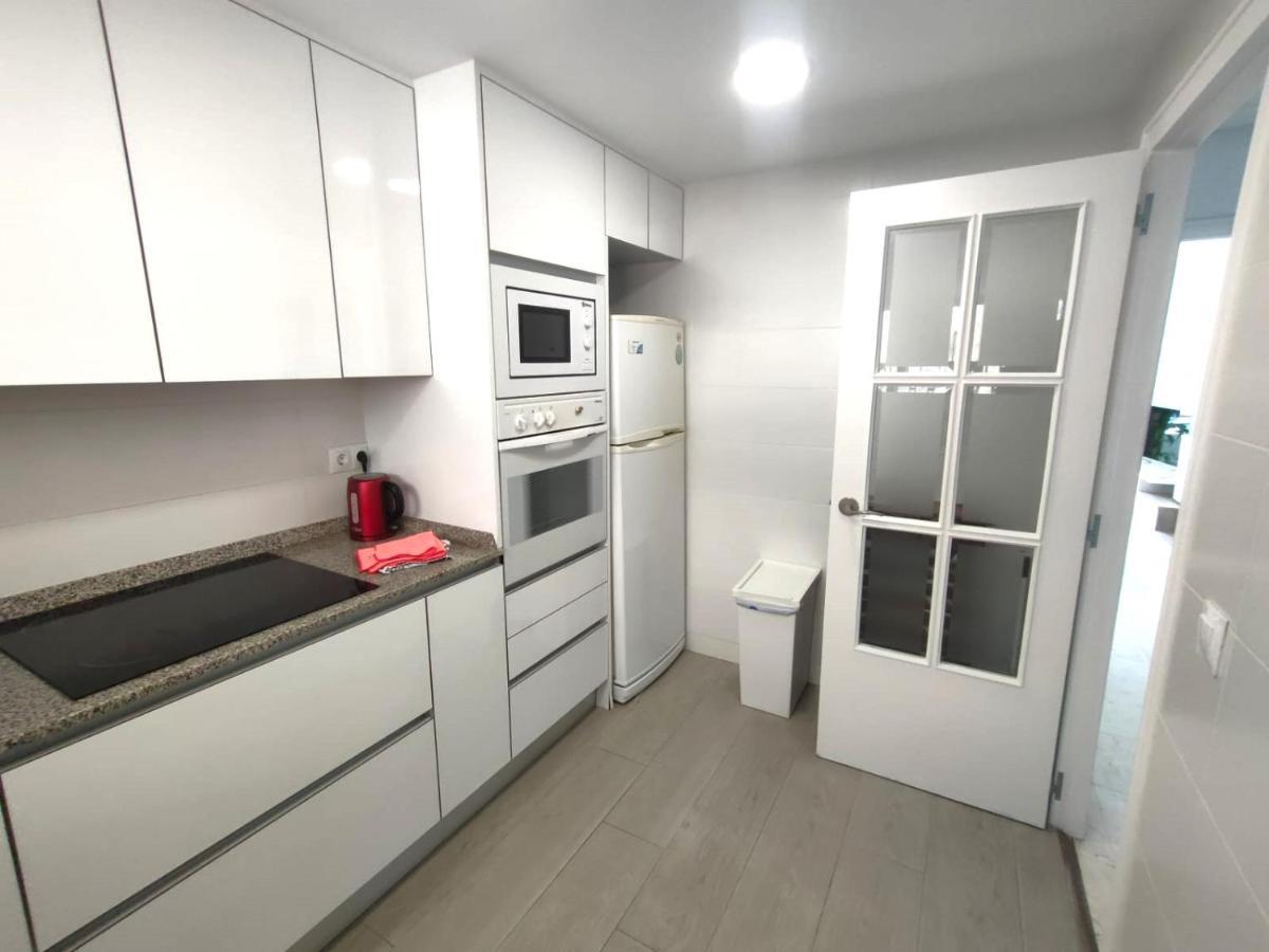Very Lightful Apartment. Incredible Sea Views. Big Terrace, Swimming Pool. Ac. Very Close To Alicante City Center. المظهر الخارجي الصورة