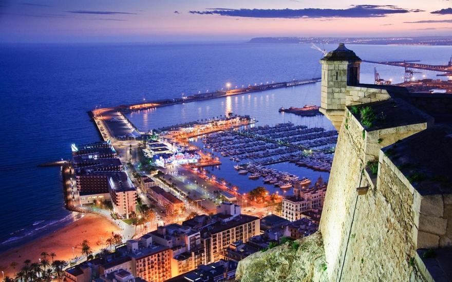 Very Lightful Apartment. Incredible Sea Views. Big Terrace, Swimming Pool. Ac. Very Close To Alicante City Center. المظهر الخارجي الصورة